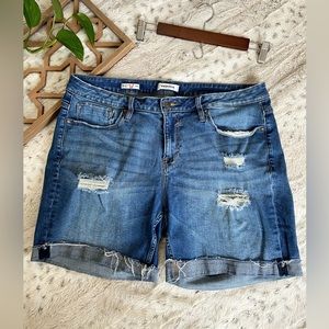 VIGOSS Marley Cuffed Distressed Short - Size 16W